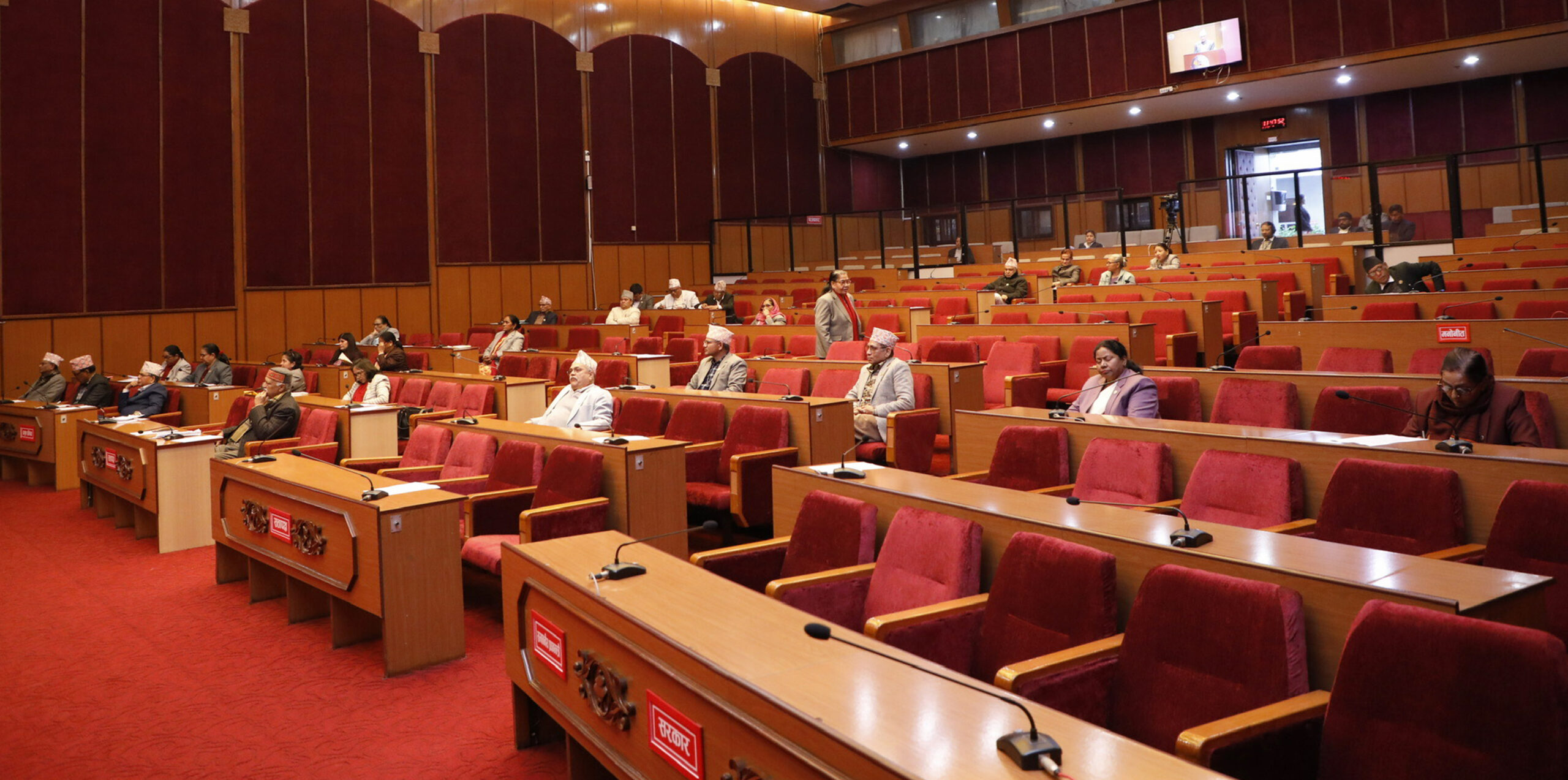Parliamentarians press for expediting post-quake reconstruction process