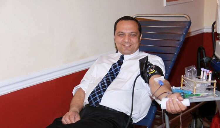 Global blood donor Mainali folds his sleeves for 206th times