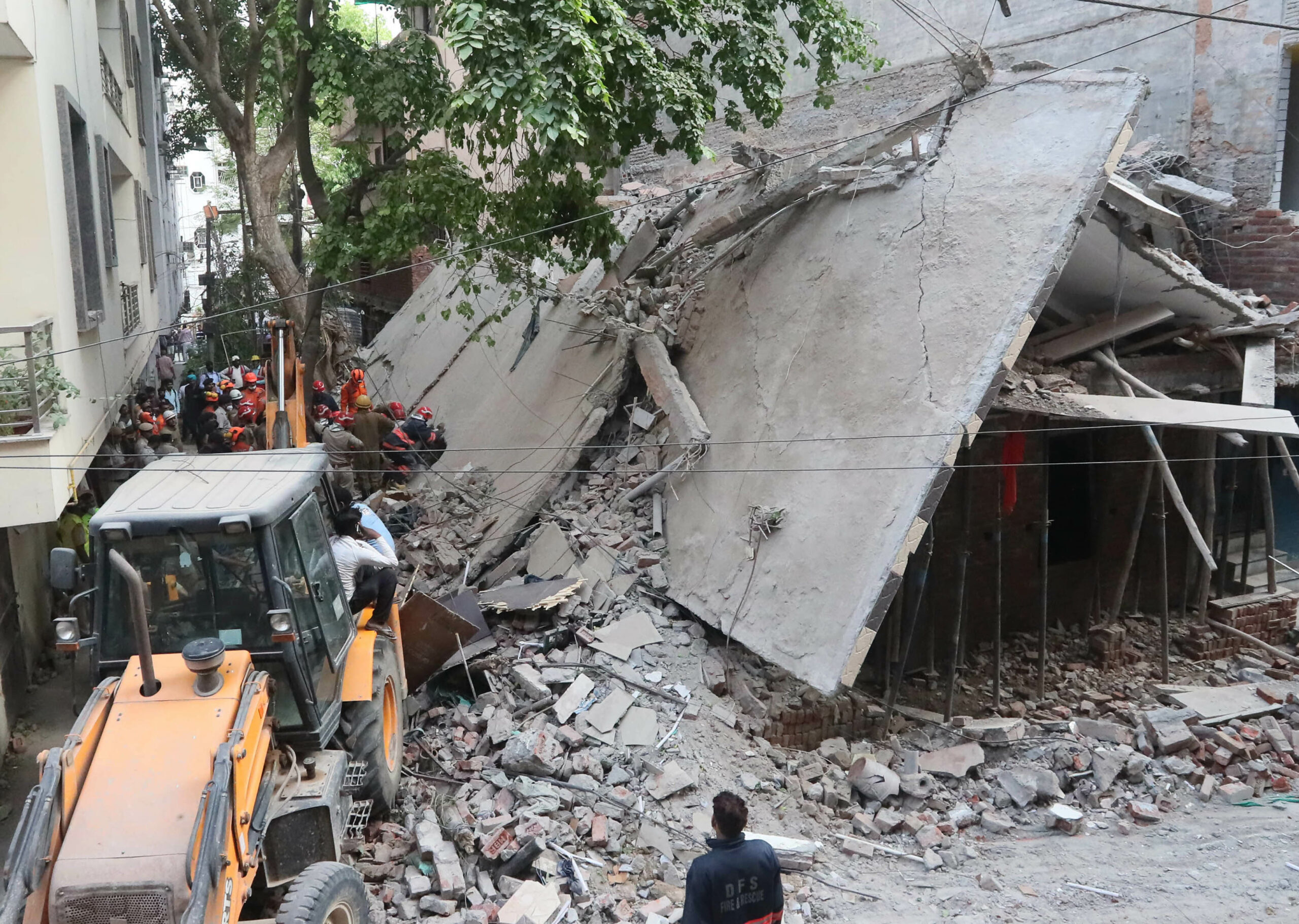 2 killed, 1 injured in India’s Delhi building collapse – English ...