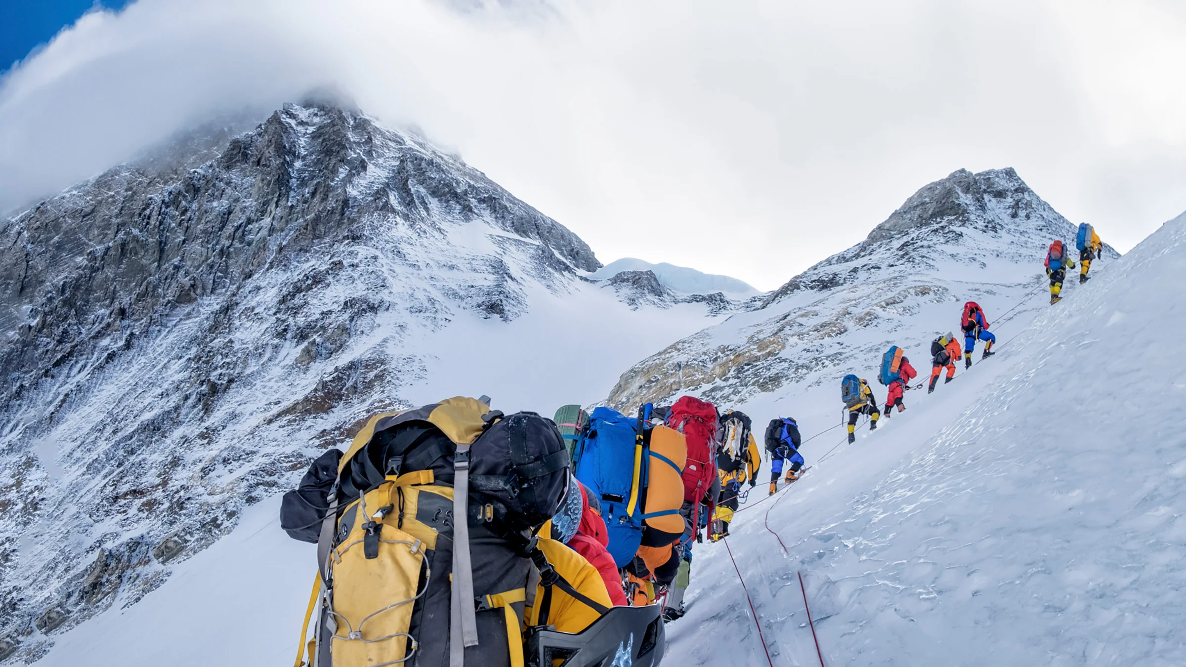 Over 400 foreign climbers set to ccale Mt. Everest this spring season