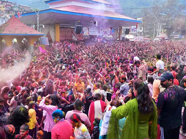2 fire incidents take place in India as country celebrates Holi festival