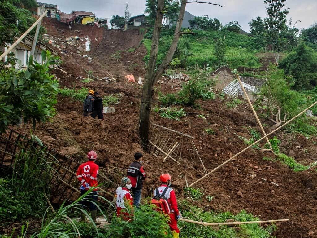 1 killed, 9 missing in landslide in Indonesia’s West Java