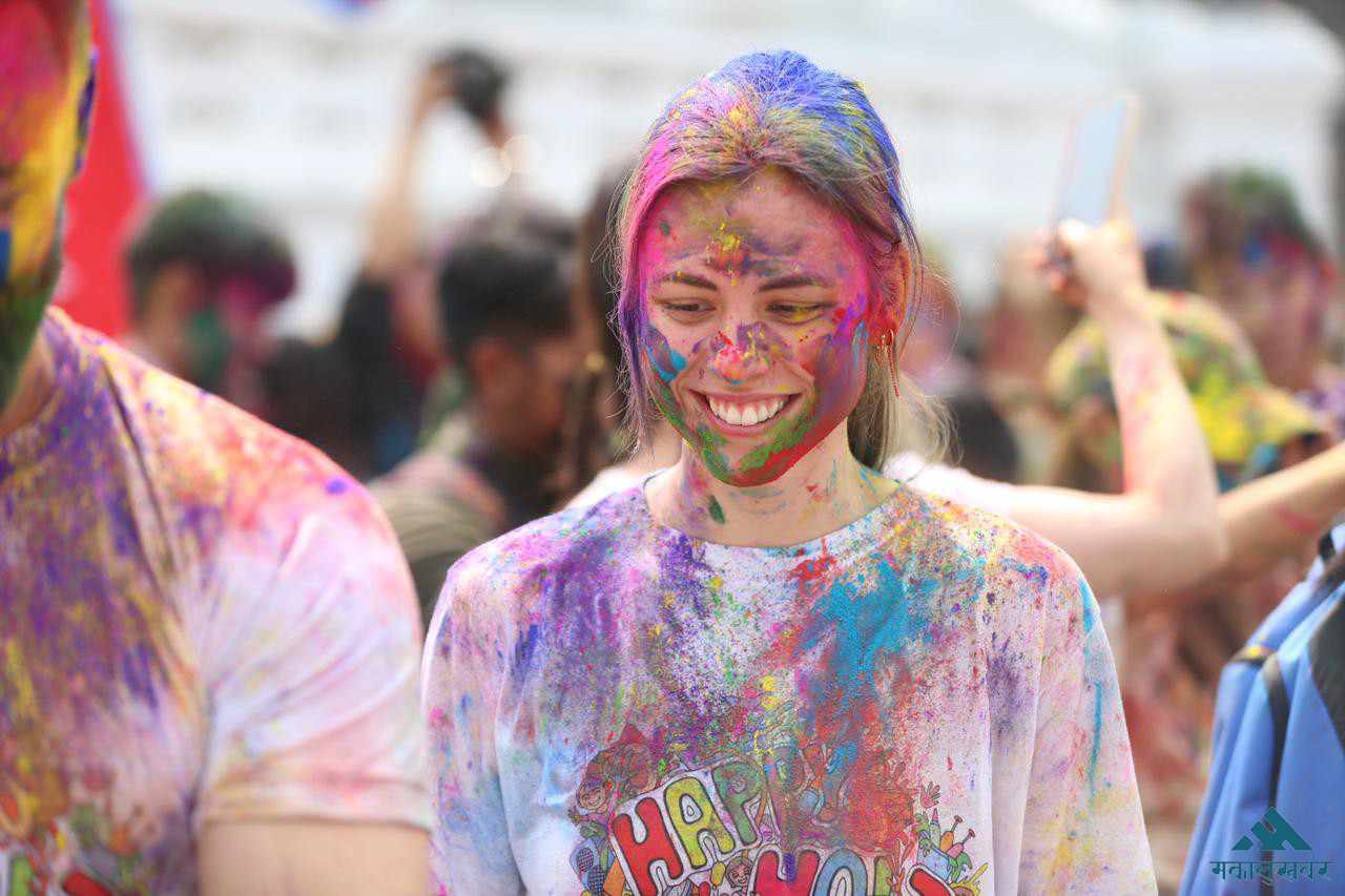 Holi festival sparkles with vibrant colors & joyful celebrations (photos)