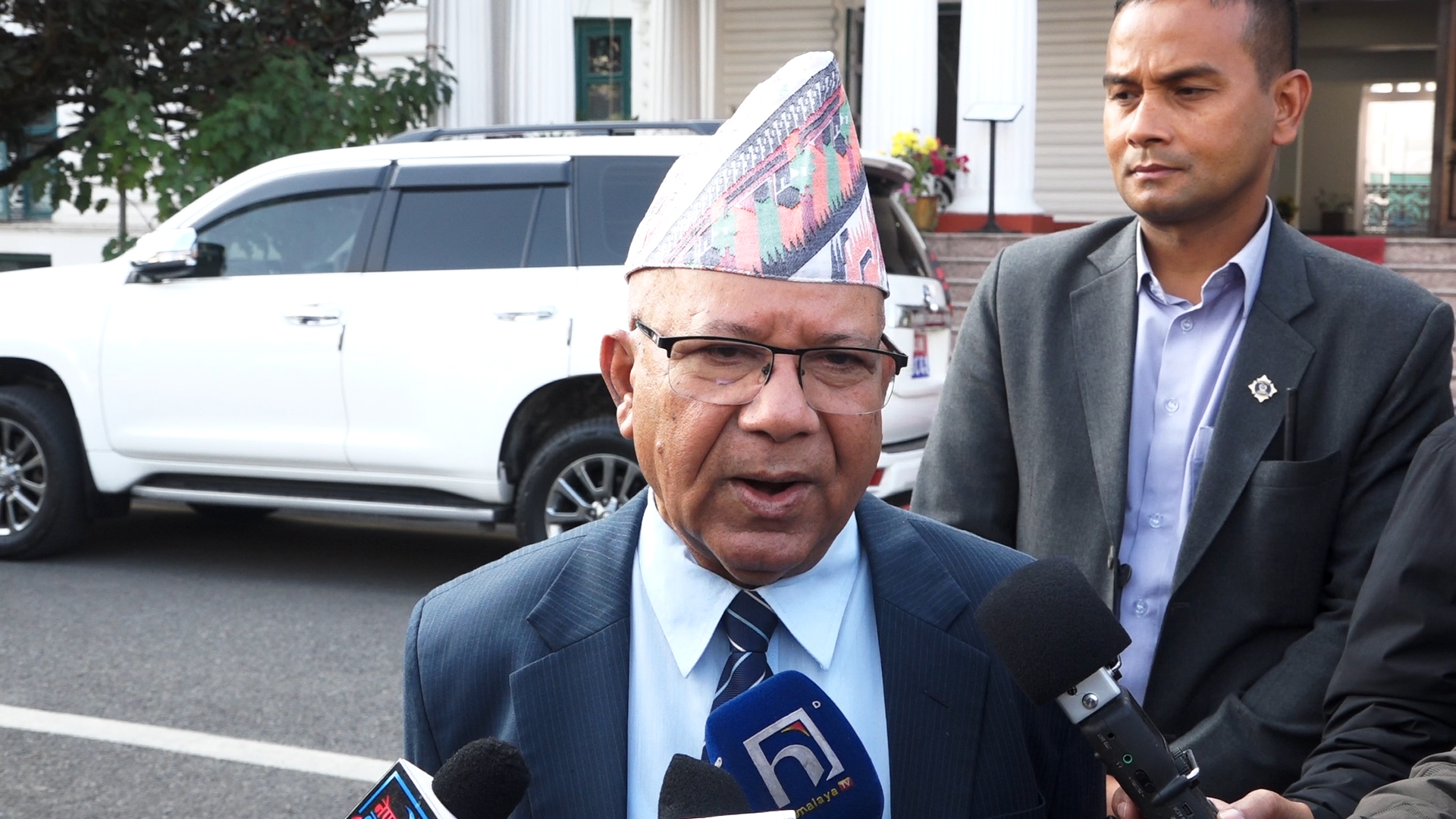Madhav Nepal also called the secretariat meeting