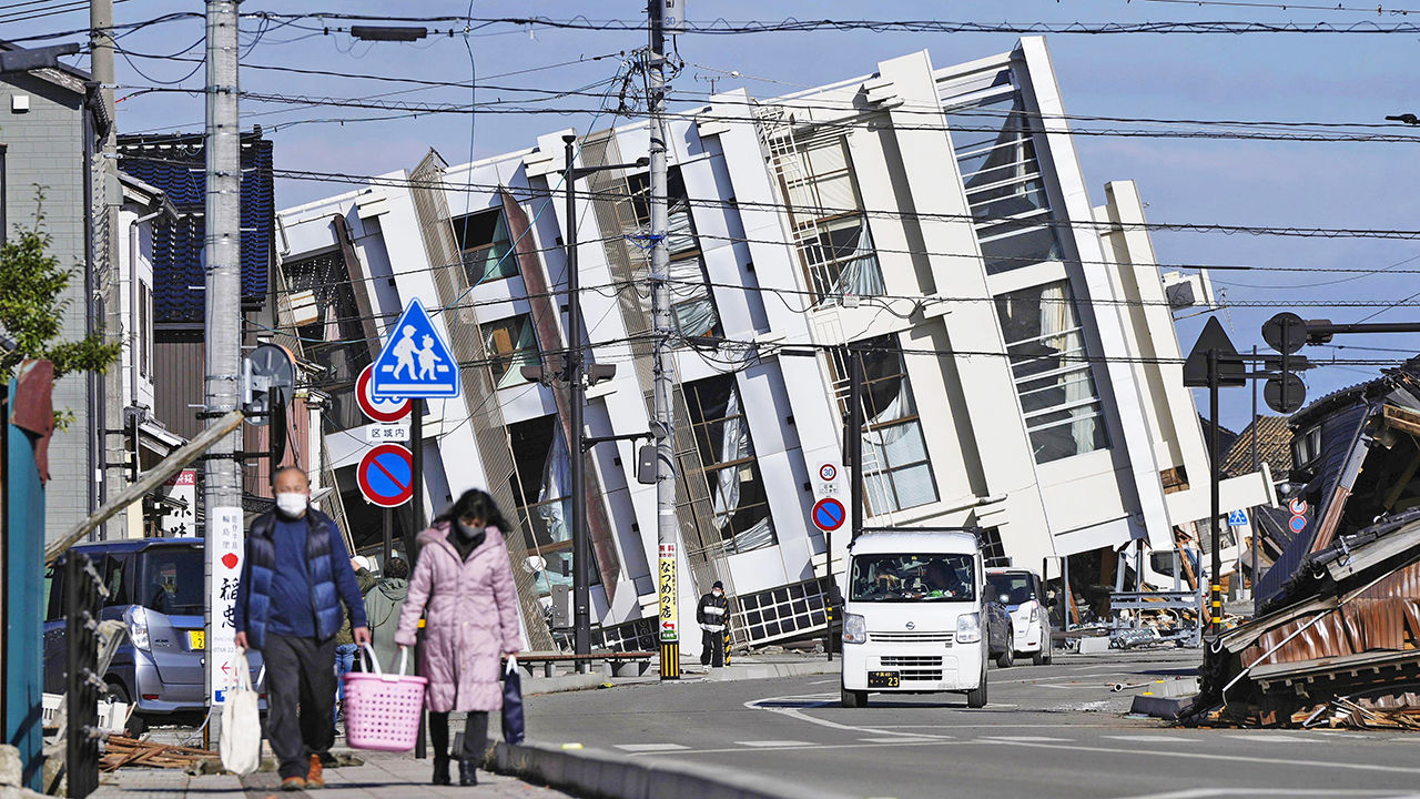 6.4 magnitude earthquake hit Japan
