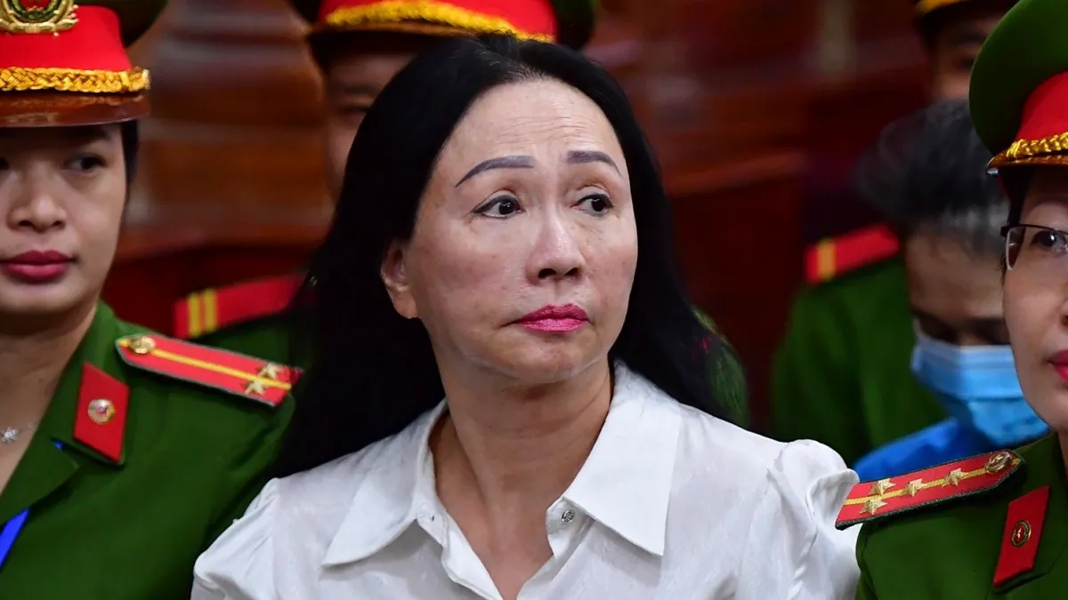 Vietnamese property tycoon sentenced to death in $27bn fraud case ...