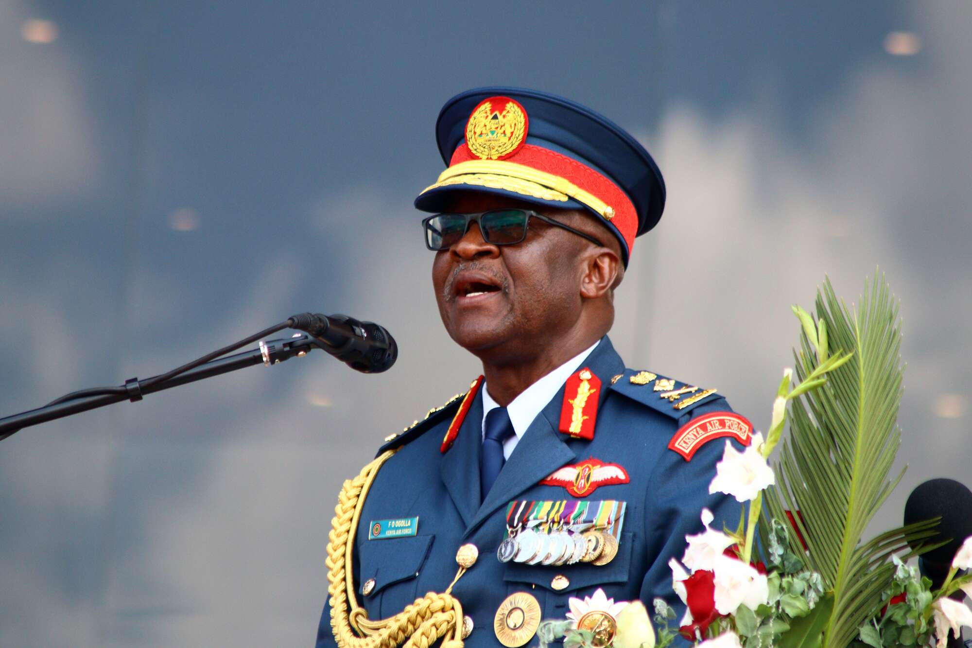 Kenyan president confirms military chief’s death in plane crash