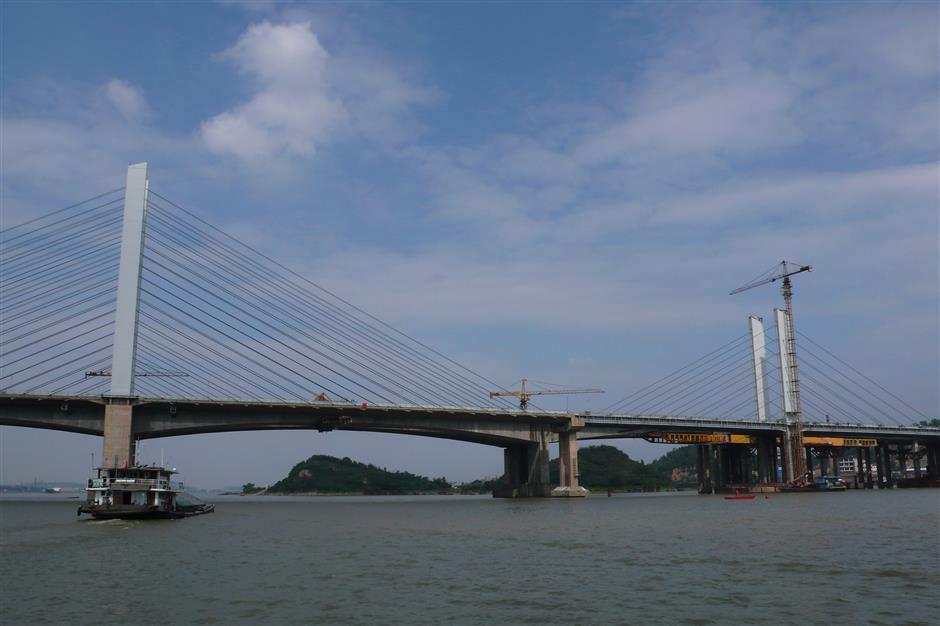 4 missing after vessel hit bridge in China’s Guangdong