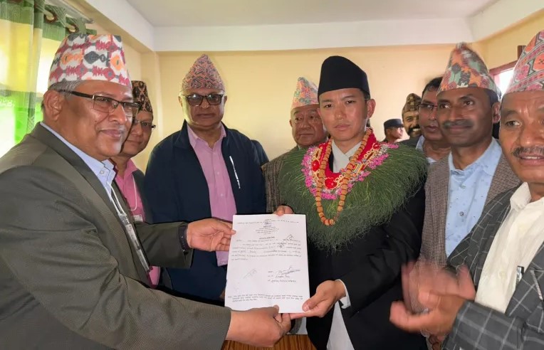 Suhang secures decisive victory in Ilam-2, to receive election certificate at 11 AM