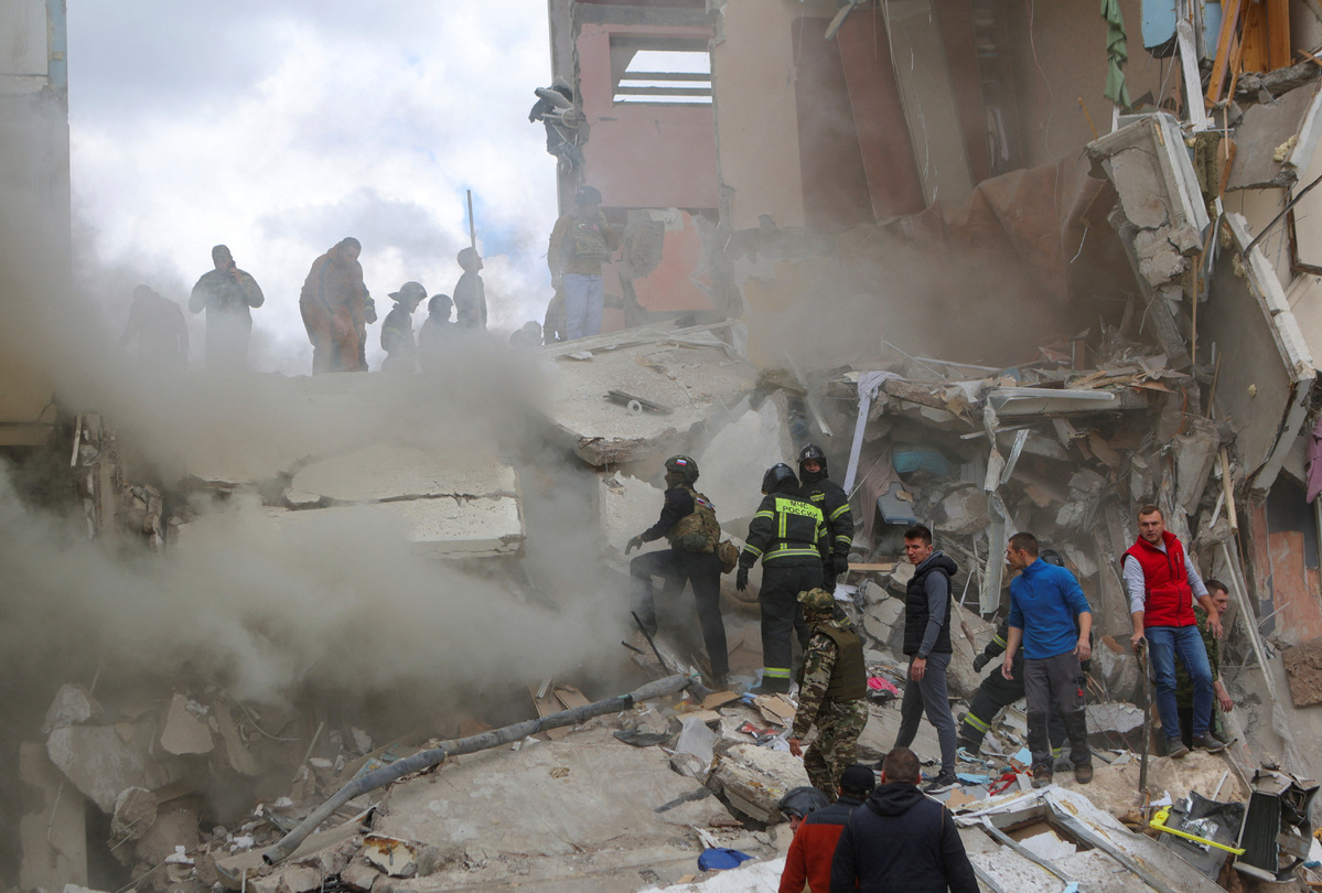Death toll from Russia building collapse rises to 14