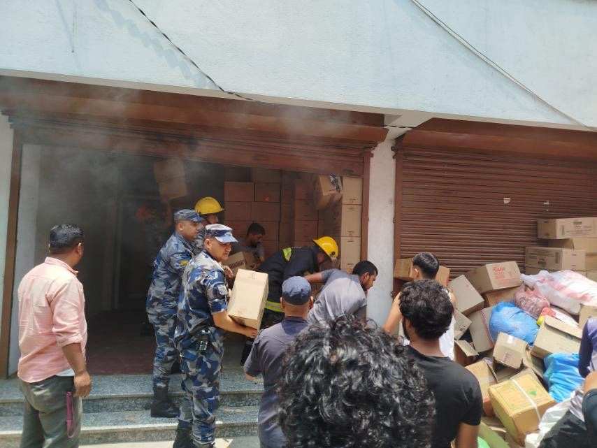 Fire at Madan Bhandari Memorial Park doused by police & locals (photos)