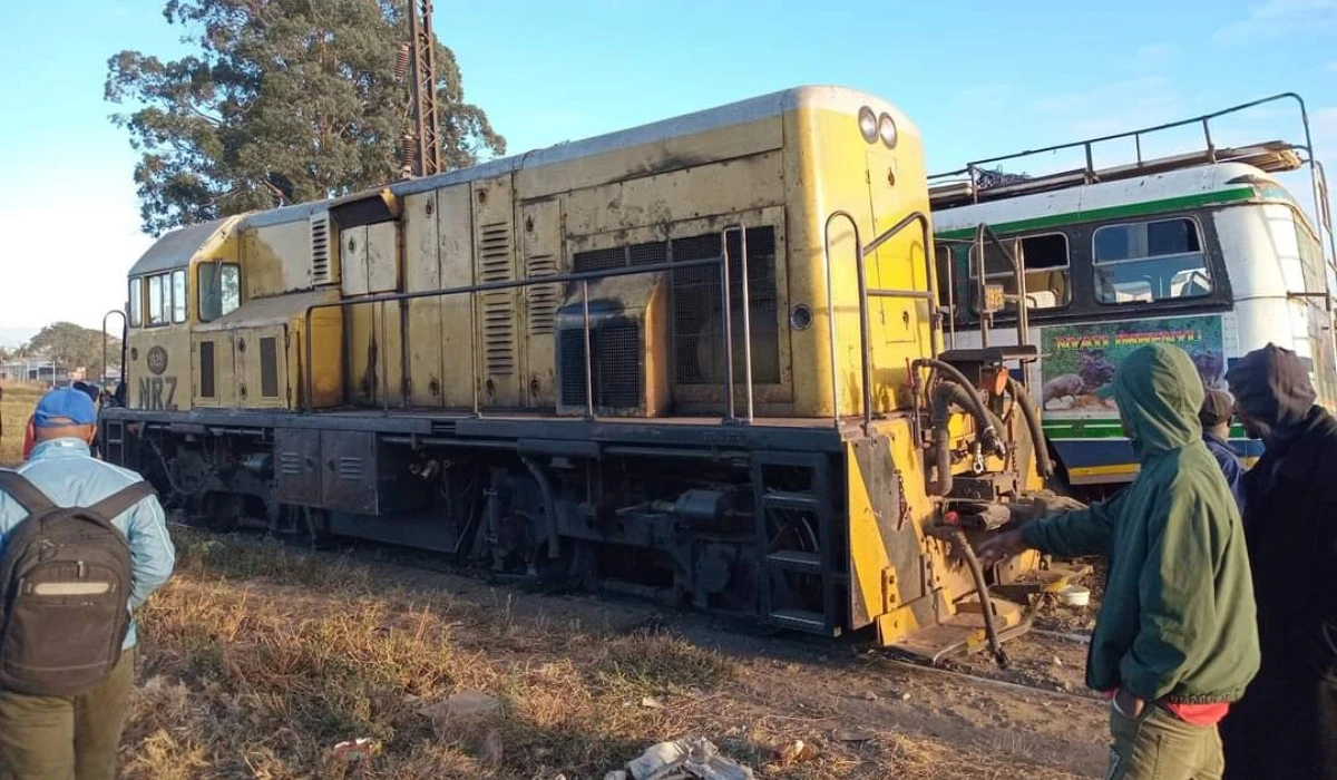 1 dead, 7 injured in Zimbabwe train-bus collision