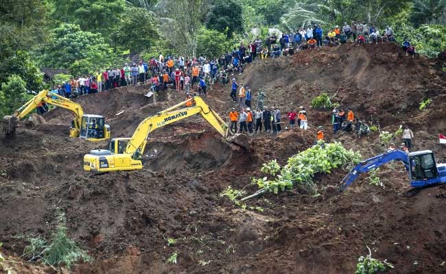 2 dead, 2 missing in sand mine landslide in Indonesia