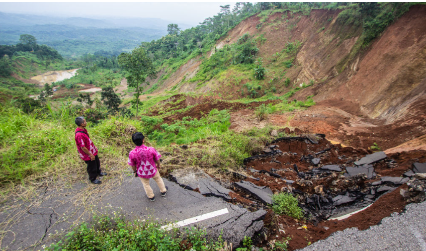 4 killed in landslide in eastern Indonesia