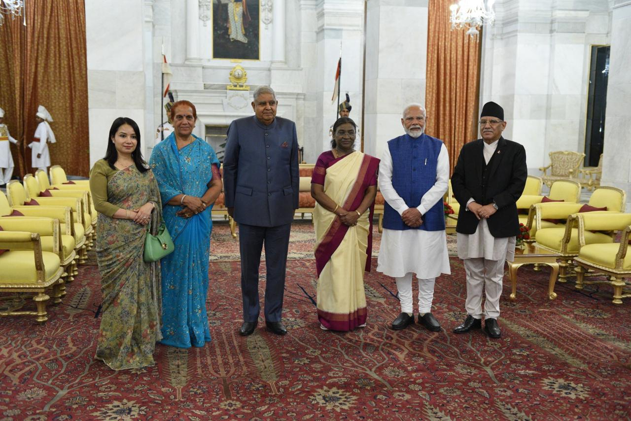 PM Dahal pays courtesy call on Indian President