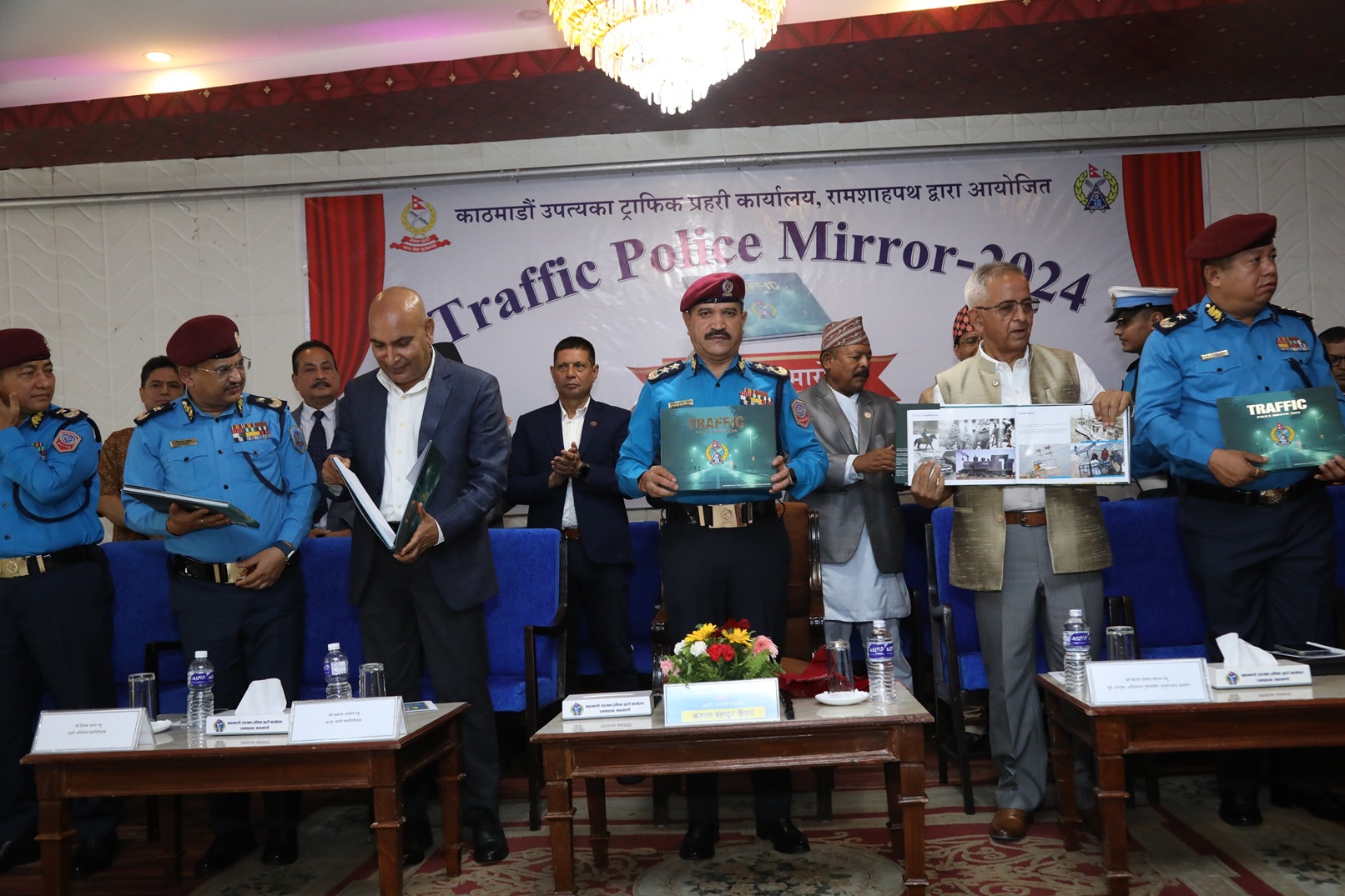 ‘Traffic Police Mirror’ unveiled (photos)
