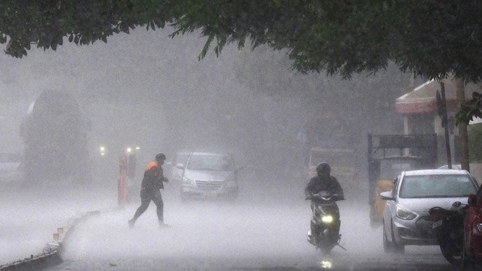 Heavy rains batter west, southwest India