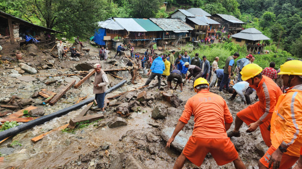 13 killed in India floods, stranded pilgrims airlifted