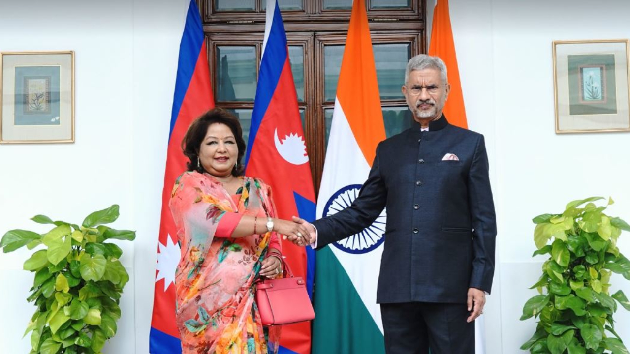 Foreign Minister Rana meets with her Indian counterpart