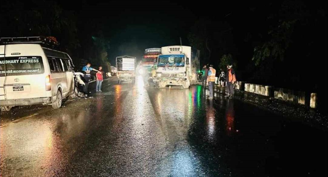 16 injured as microbus & milk tanker collide on Narayangadh-Muglin road