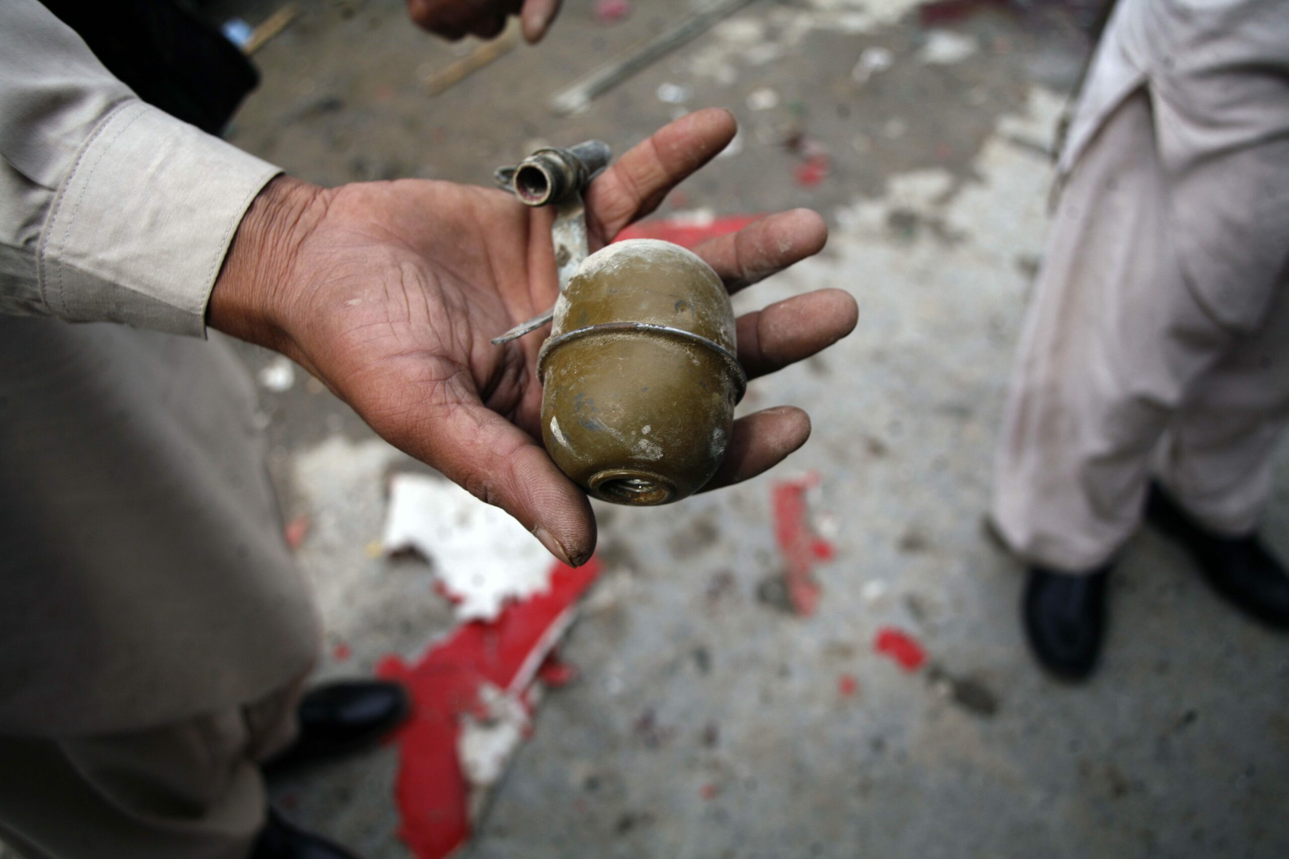 7 injured in hand grenade attack in SW Pakistan