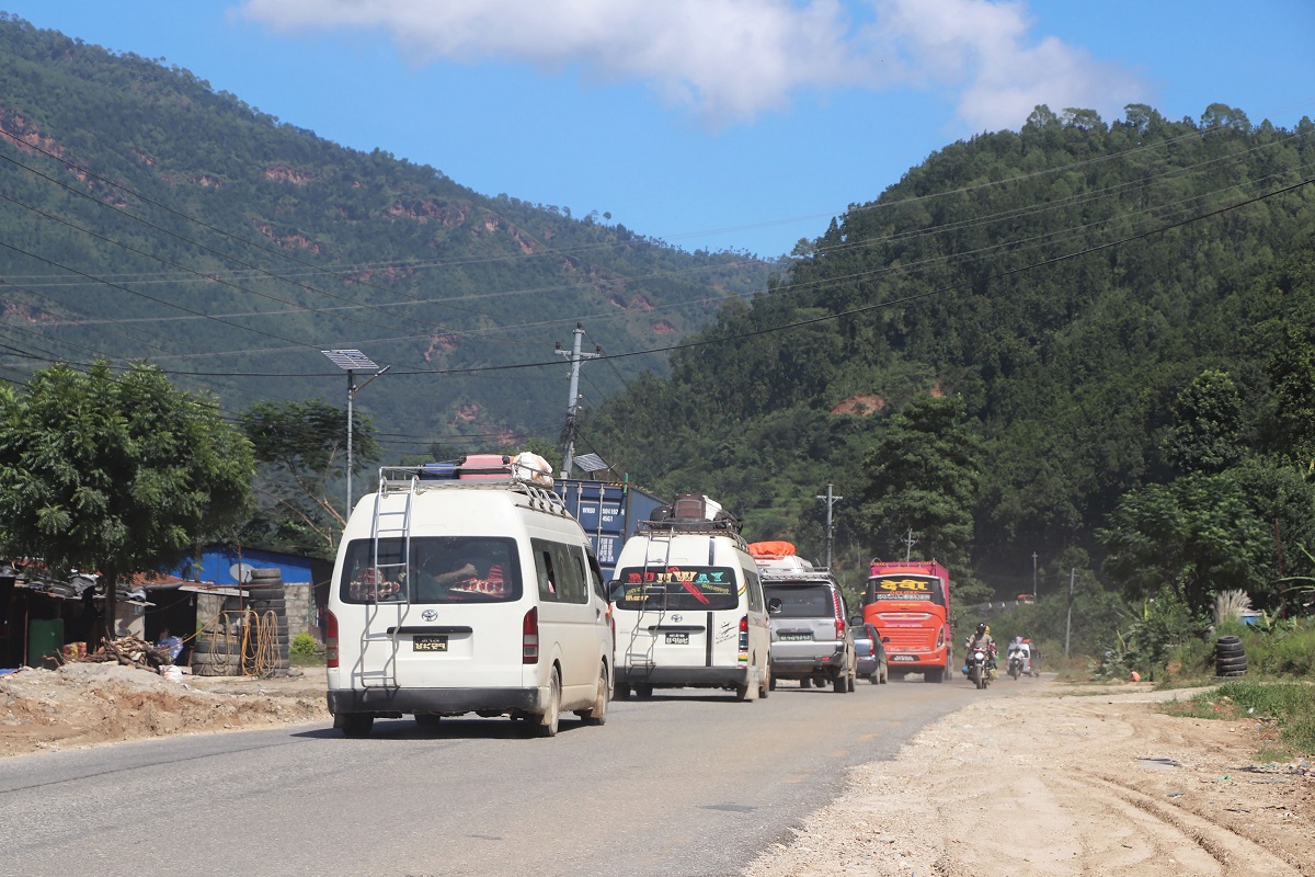 Search resumes at Jhyaple Khola, traffic managed alternately