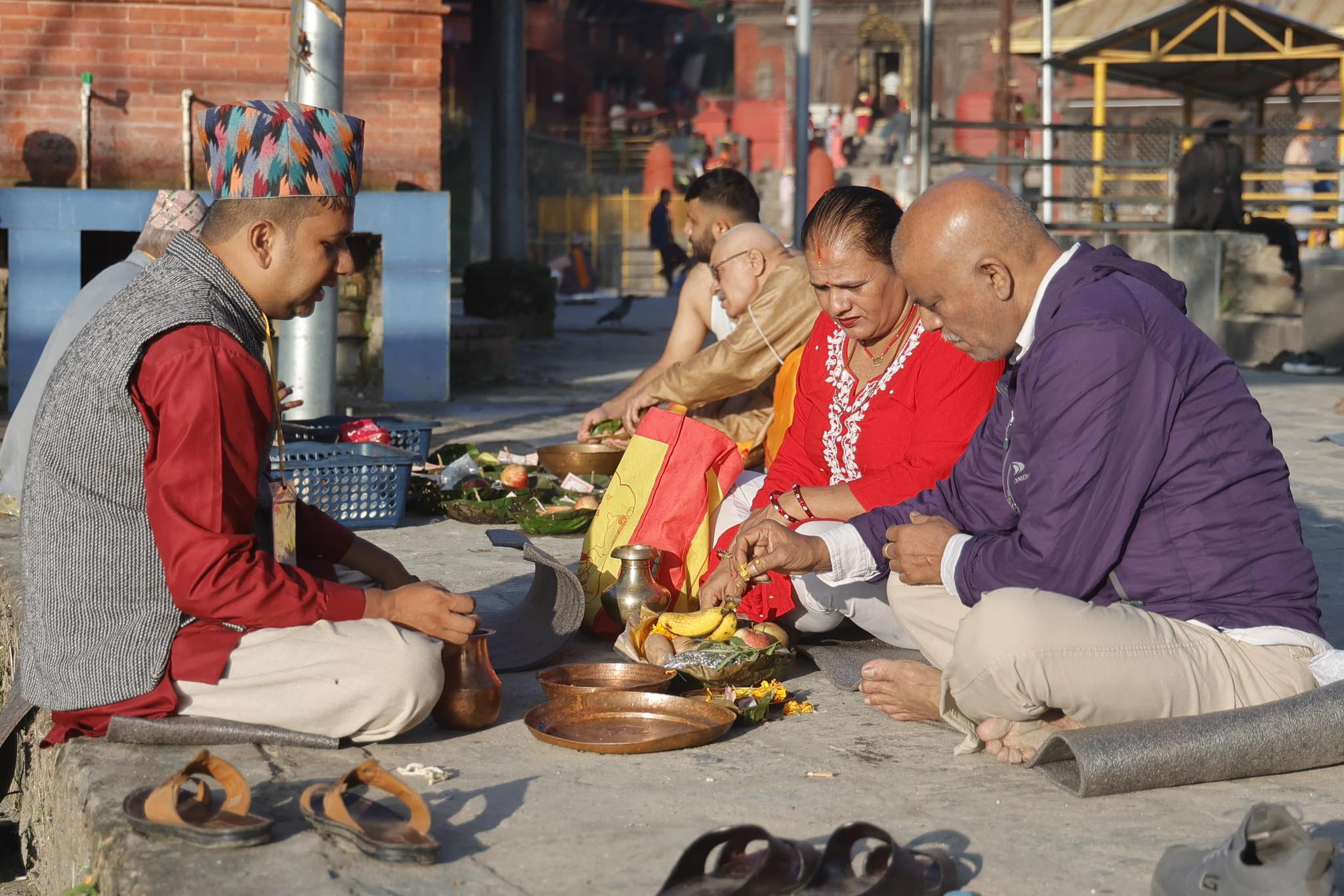 Sorha Shraddha: Crowds gather for ancestral offerings (photos)