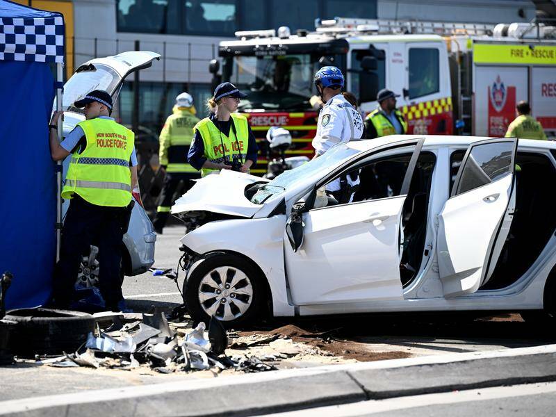 2 killed in multi-vehicle crash on Sydney Harbor Bridge