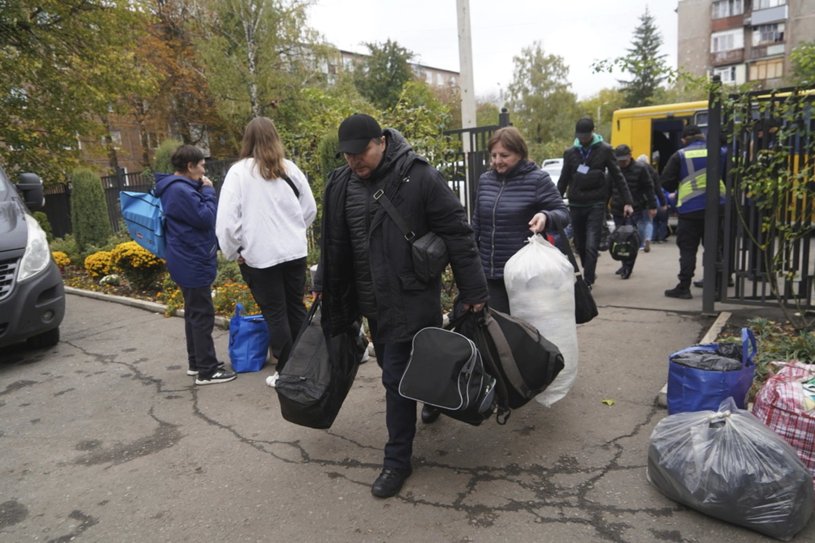 Ukraine evacuates thousands from embattled Kharkiv town