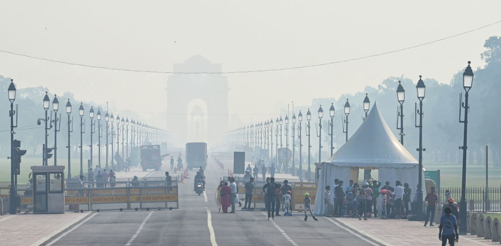 Delhi air quality remains ‘very poor’ in several areas