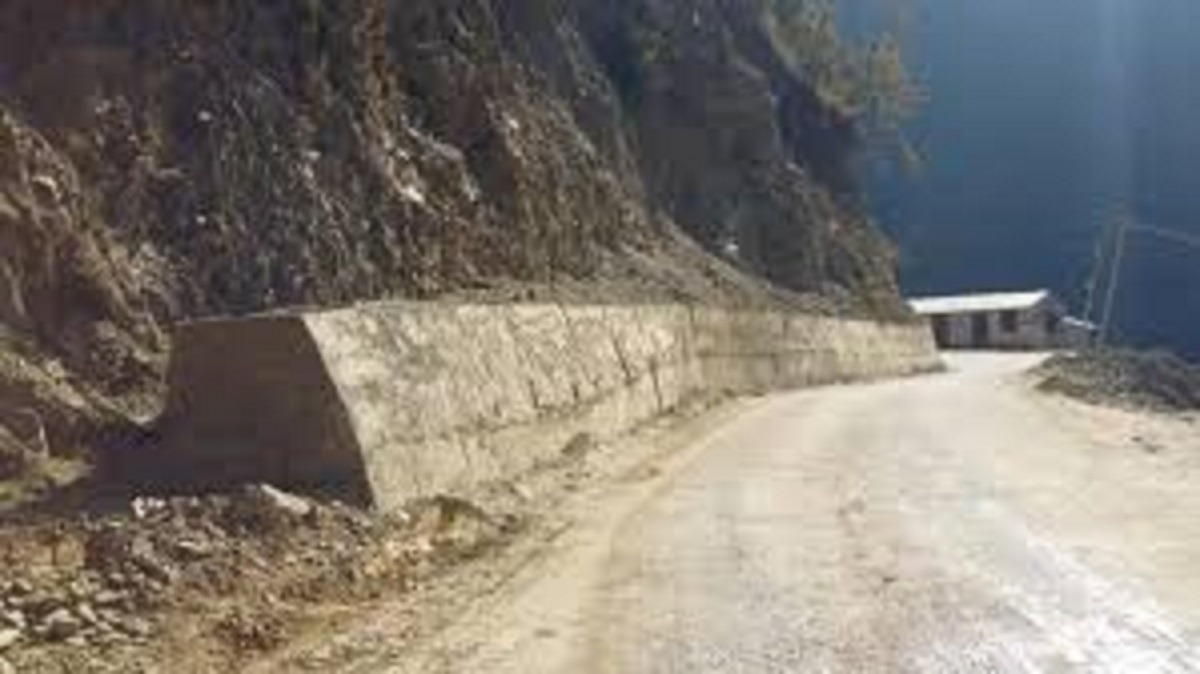 Hetauda-Kulekhani-Sisneri-Kathmandu road reopens