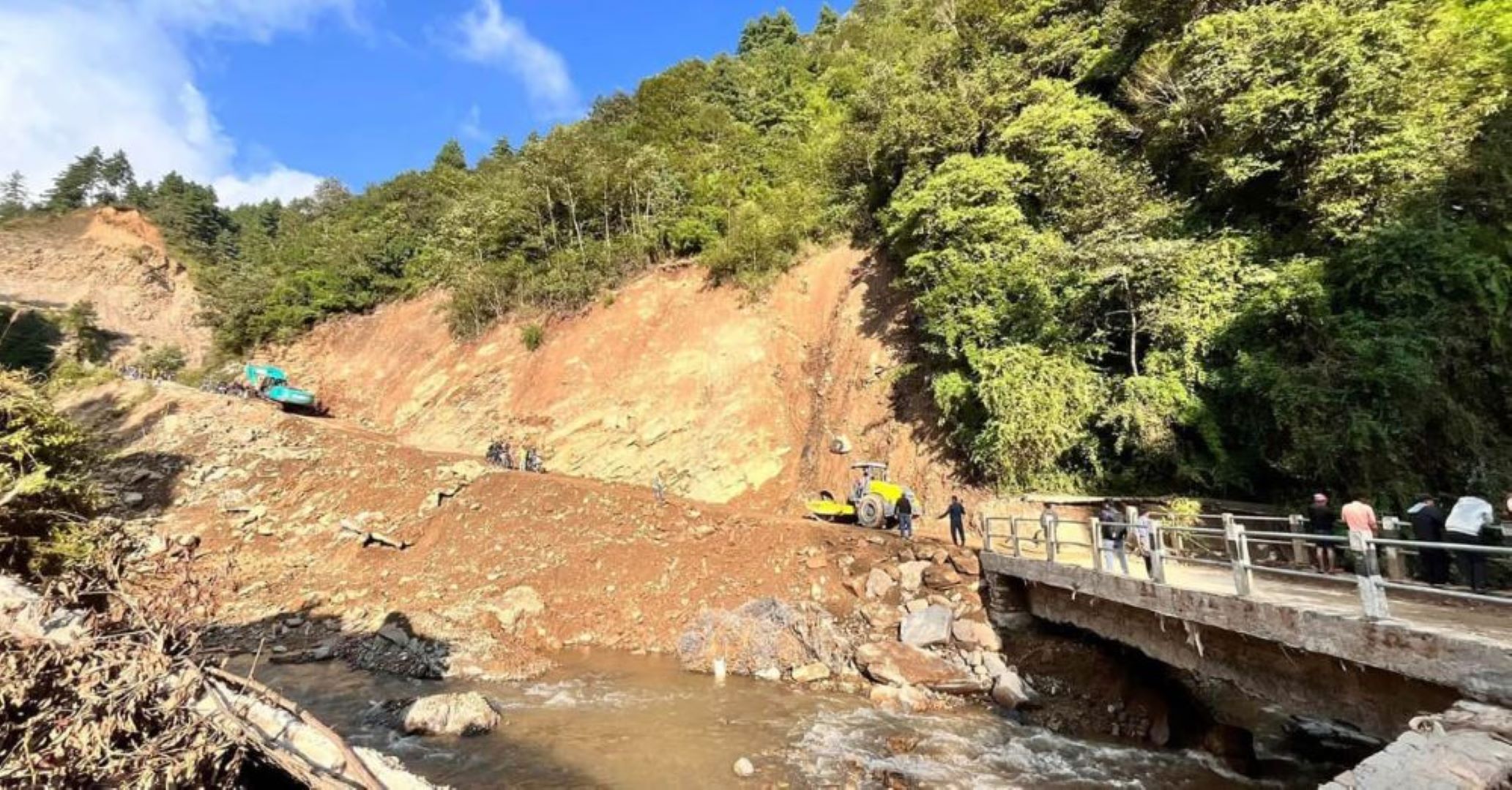 Blocked Hetauda-Kathmandu road reopens