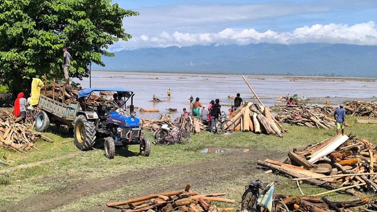 Flooded Koshi River: Opportunity for livelihood for some and cause of devastation for others