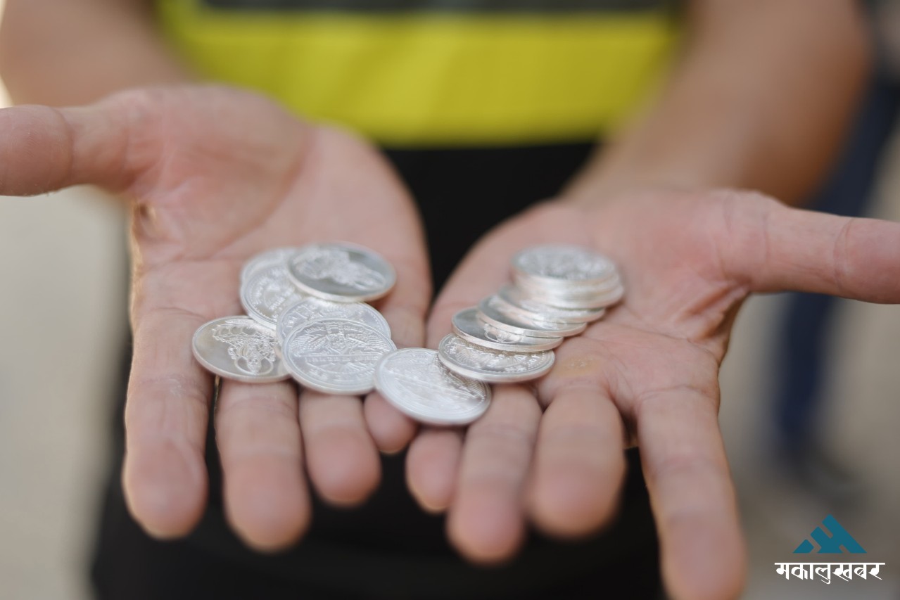 Sale of Silver Coins for Dhanteras (photos)