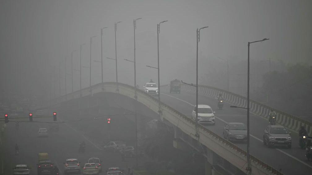 Delhi chokes as air pollution turns ‘severe’