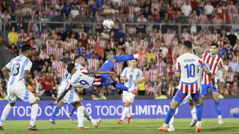 Argentina loses to Paraguay, Brazil draws with Venezuela in World Cup qualifiers