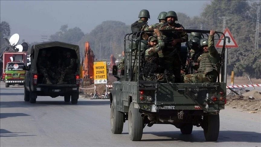 One soldier, 7 terrorists killed in clashes in NW Pakistan