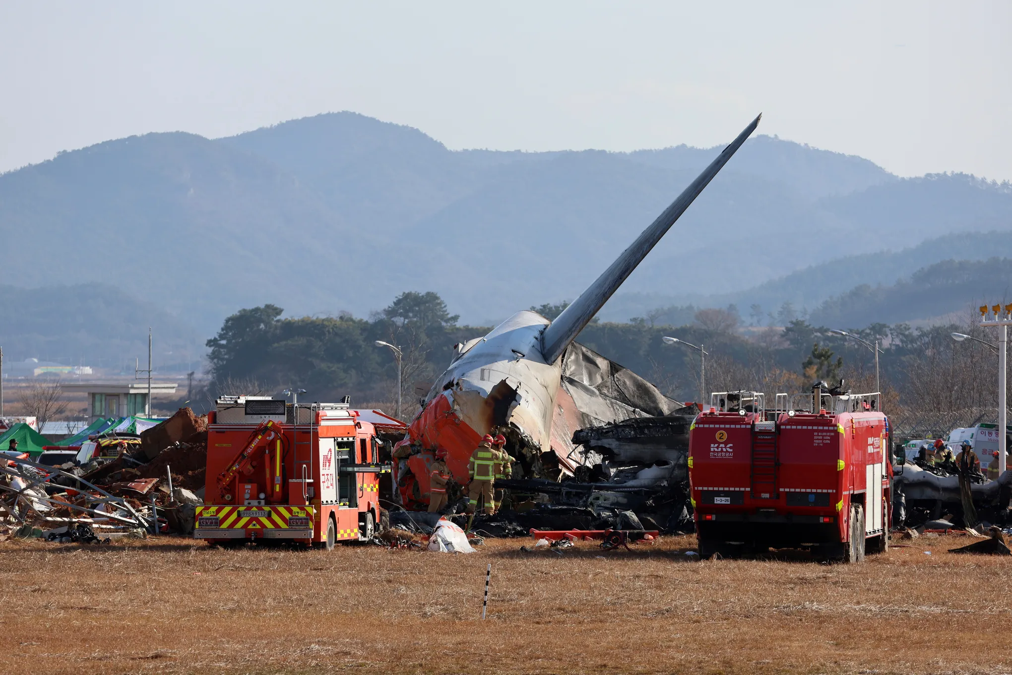 South Korean plane crash: Death toll rises to 124