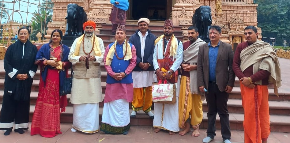 Chief priest of Shree Ram Janmabhumi Trust visits Shashwat Dham