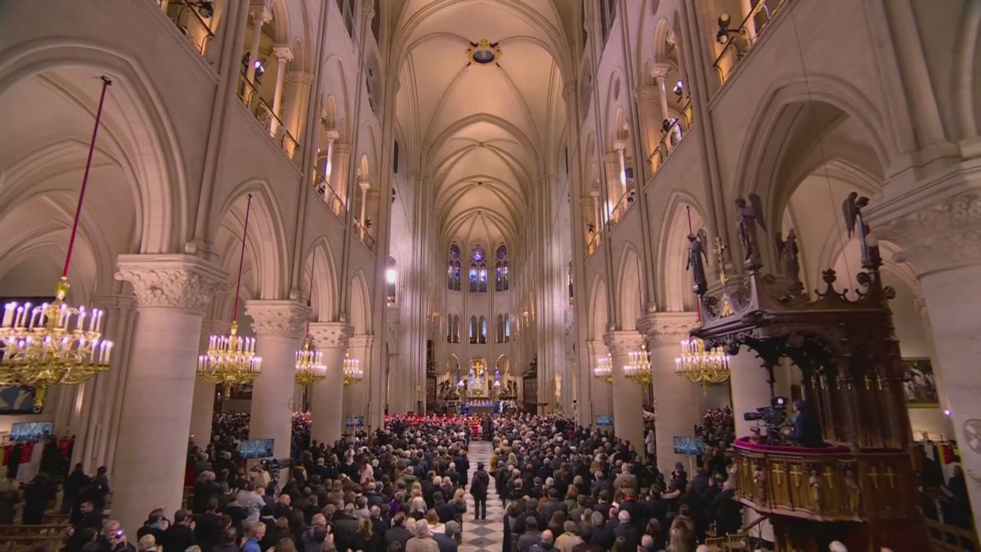 Notre Dame reopens its doors to leaders in rare symbol of unity