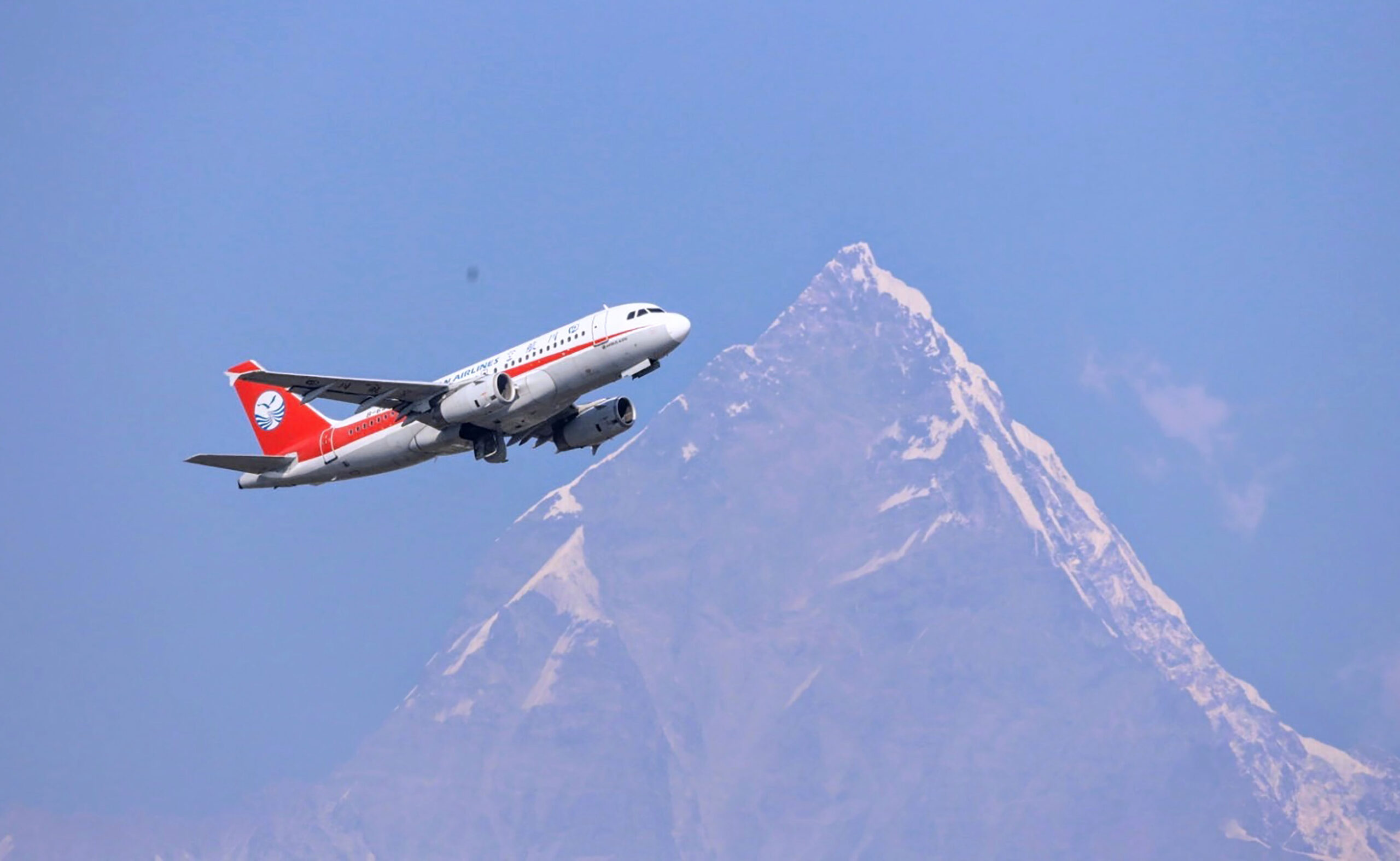 Chinese delegation lands at Pokhara Airport for dragon boat race