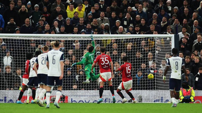 Tottenham edge past Manchester United to secure Carabao Cup semifinal spot