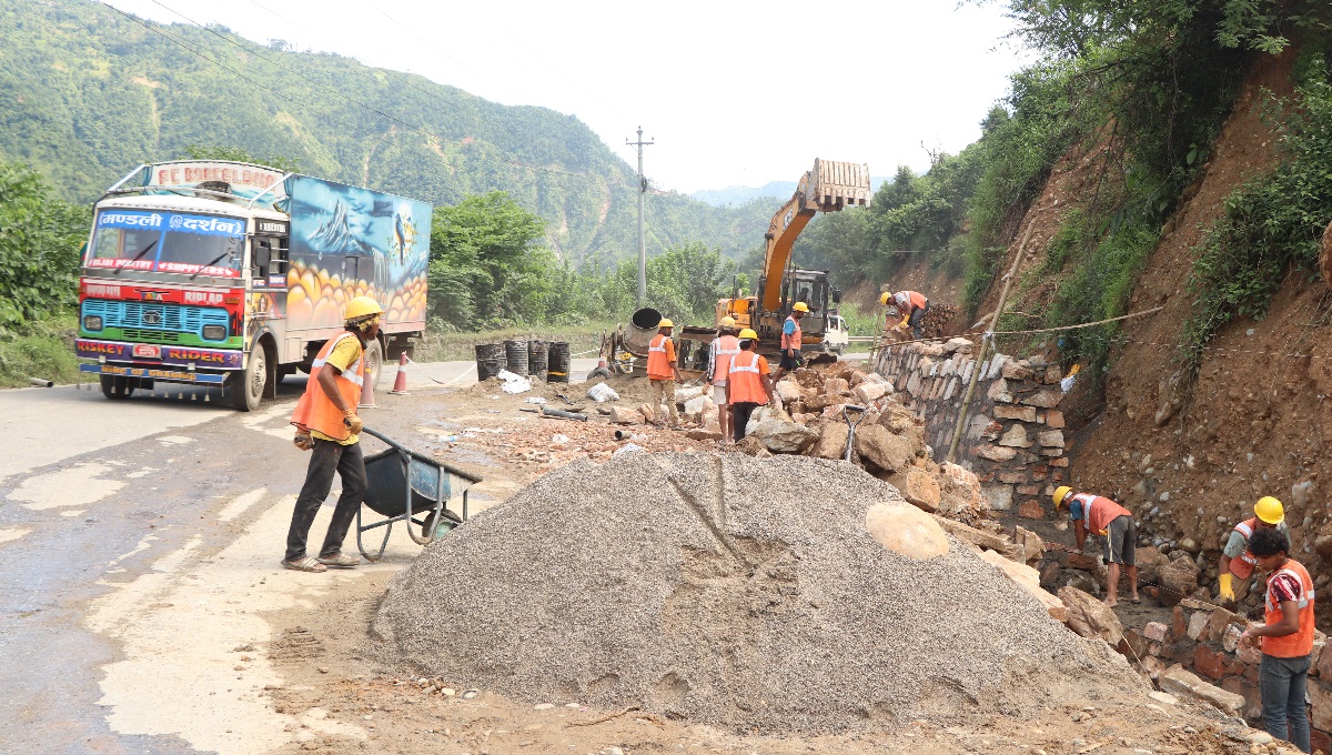 Deadline extended yet another time for western section of Muglin-Pokhara road