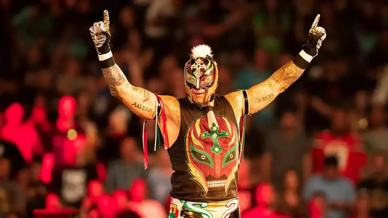 Wrestling legend Rey Misterio Sr. dies at 66