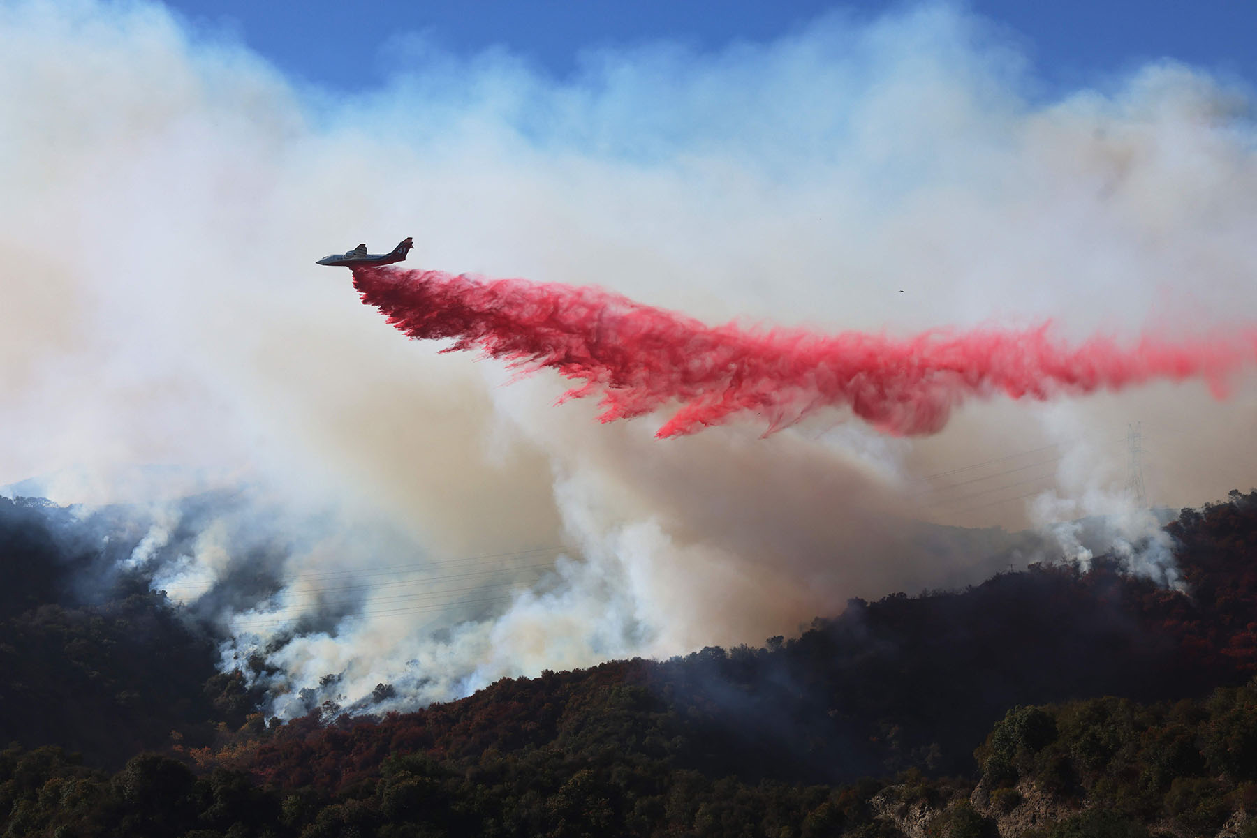 L.A. declares health emergency as palisades fire intensifies, air quality worsens