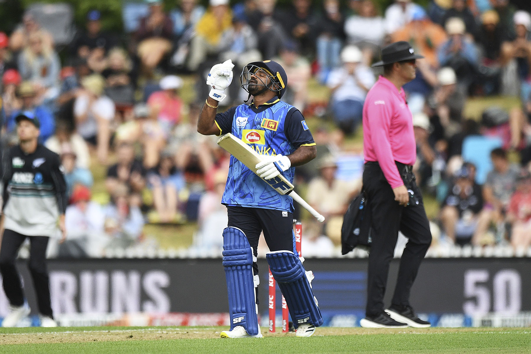 Kusal Perera’s century leads Sri Lanka to 7-run win over New Zealand (photos)