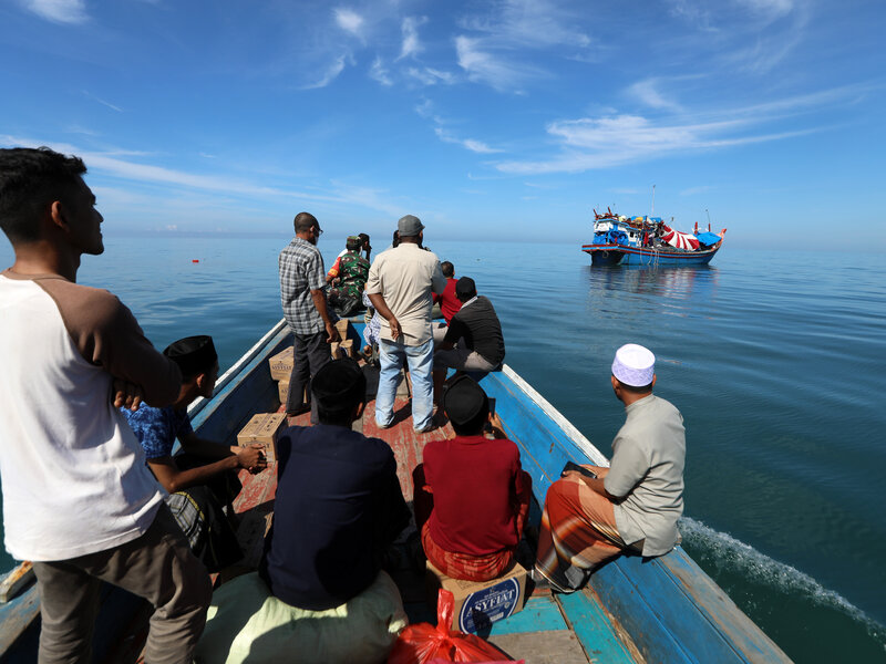 Indonesia lets 76 Rohingya refugees disembark for relocation