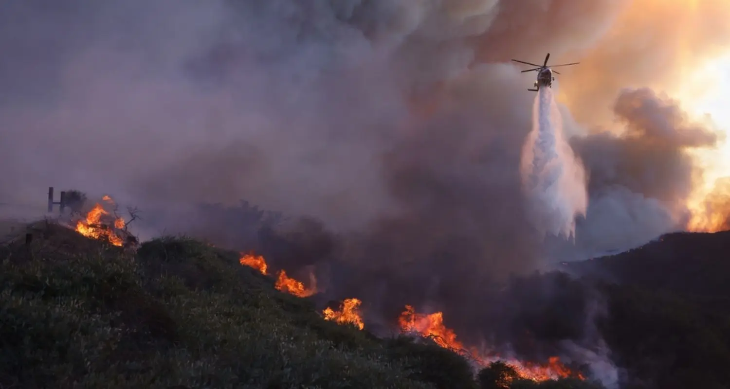 Wildfire in Los Angeles rapidly spreads to 1,200 acres