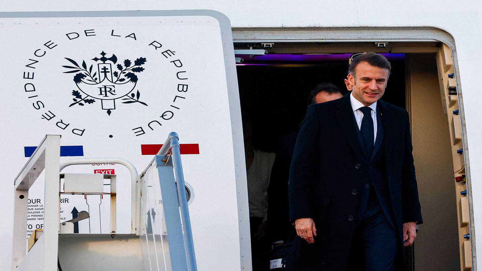 French president in Lebanon to back new leadership