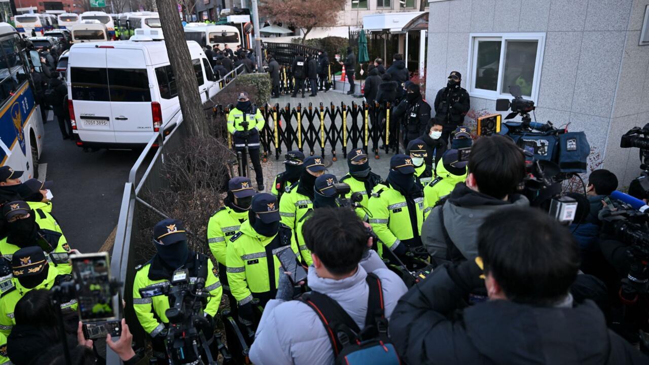 Can S. Korean police arrest impeached president?